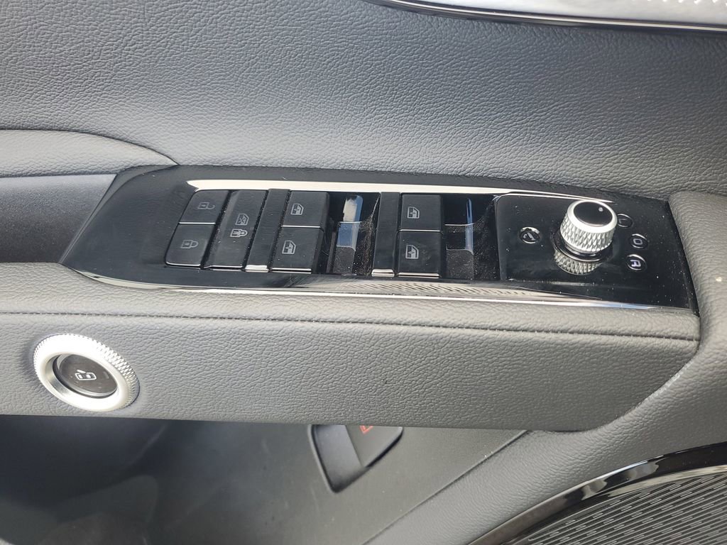 Used 2024 Maserati Grecale GT image 21