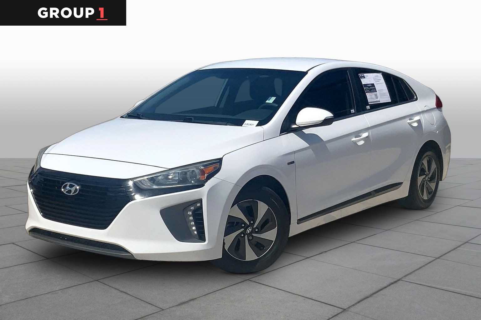 Used 2017 Hyundai Ioniq SEL FWD image 1