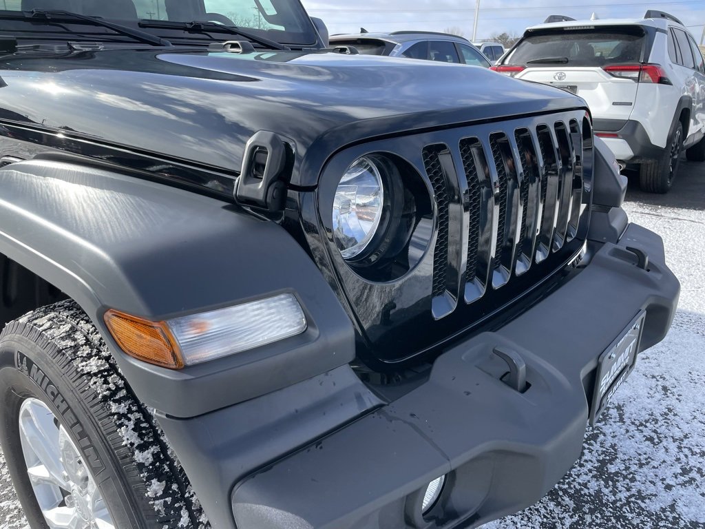 Used 2023 Jeep Wrangler Sport S image 31