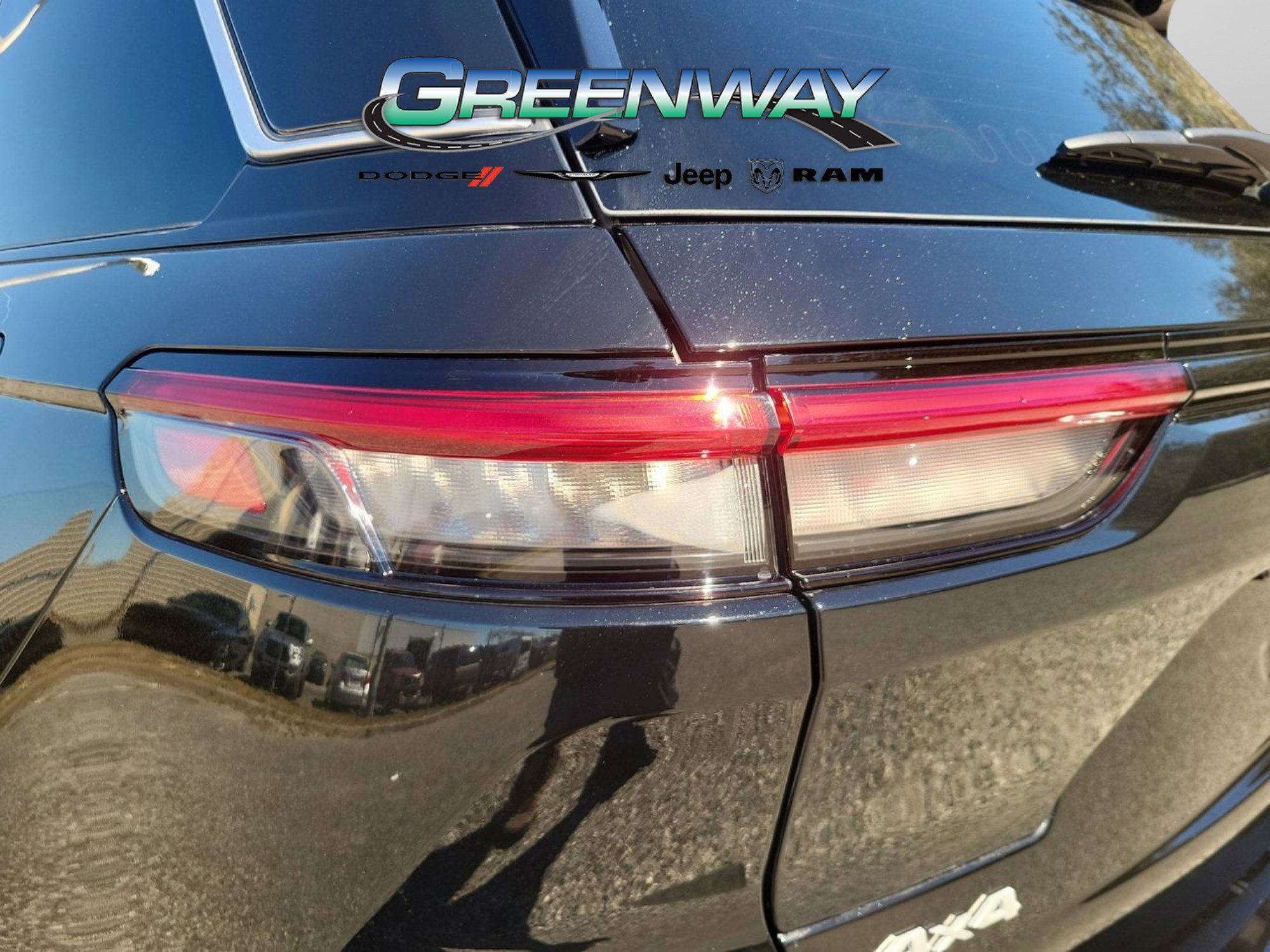 Used 2024 Jeep Grand Cherokee Summit image 6