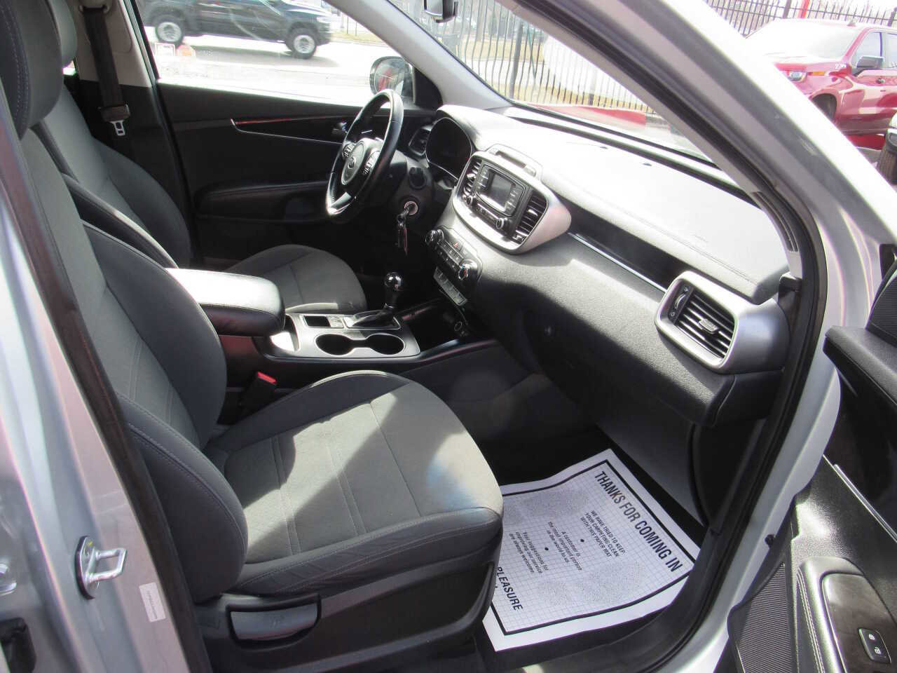 Used 2016 Kia Sorento LX w/ LX Convenience Package image 7