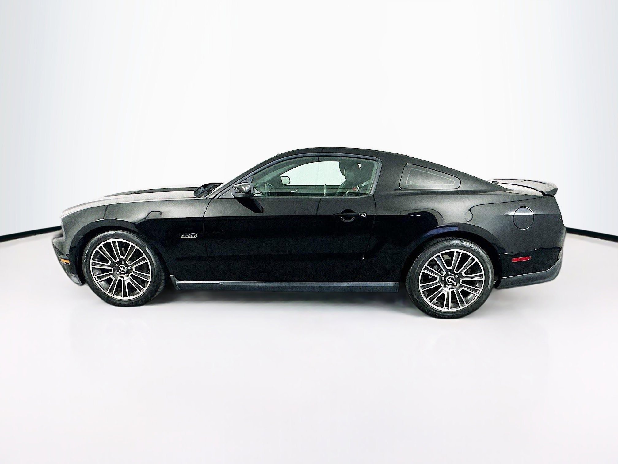 Used 2012 Ford Mustang GT Premium w/ Electronics Pkg image 4