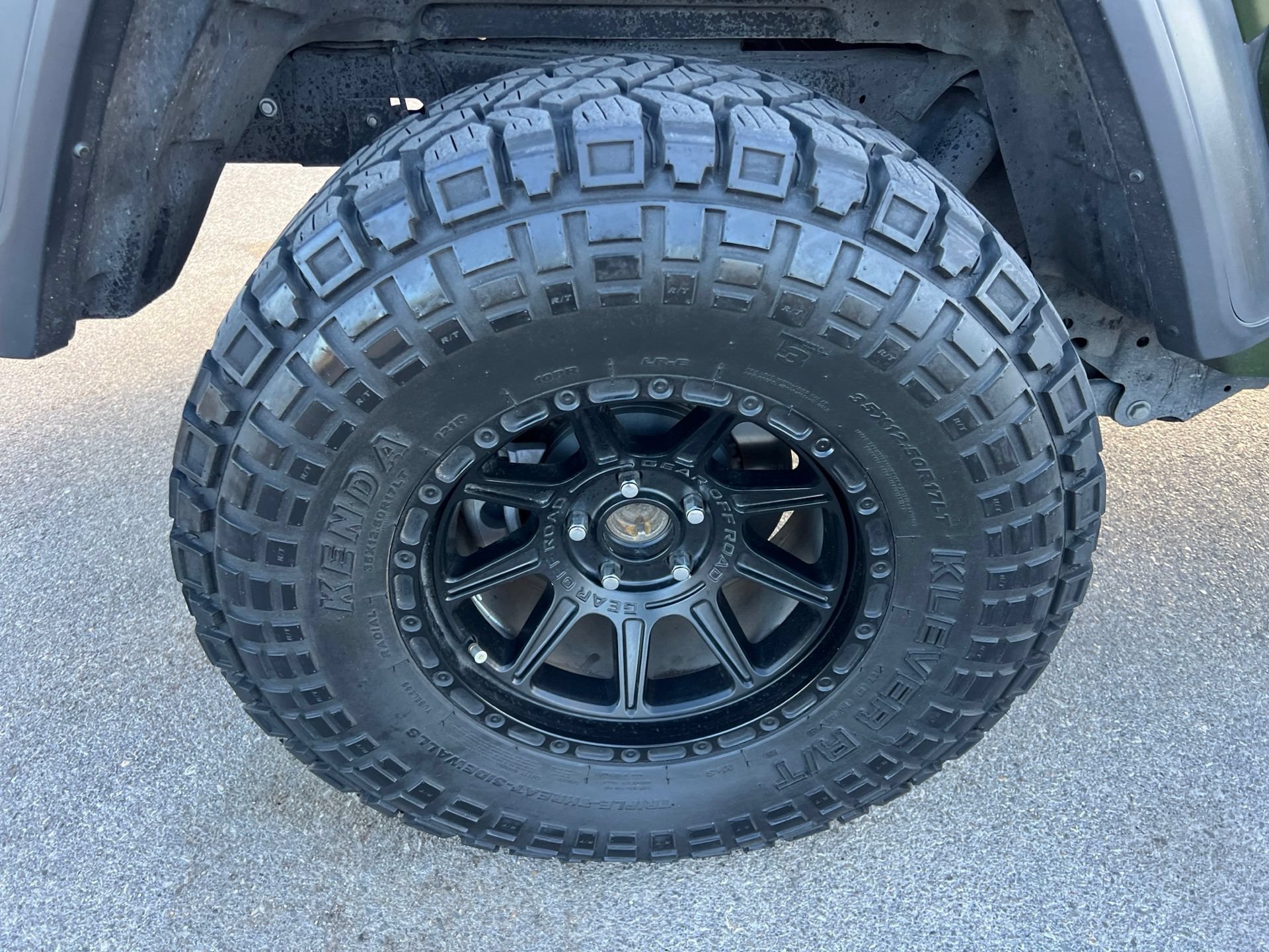 Used 2022 Jeep Gladiator Sport w/ Trailer Tow Package AWD/4WD image 12