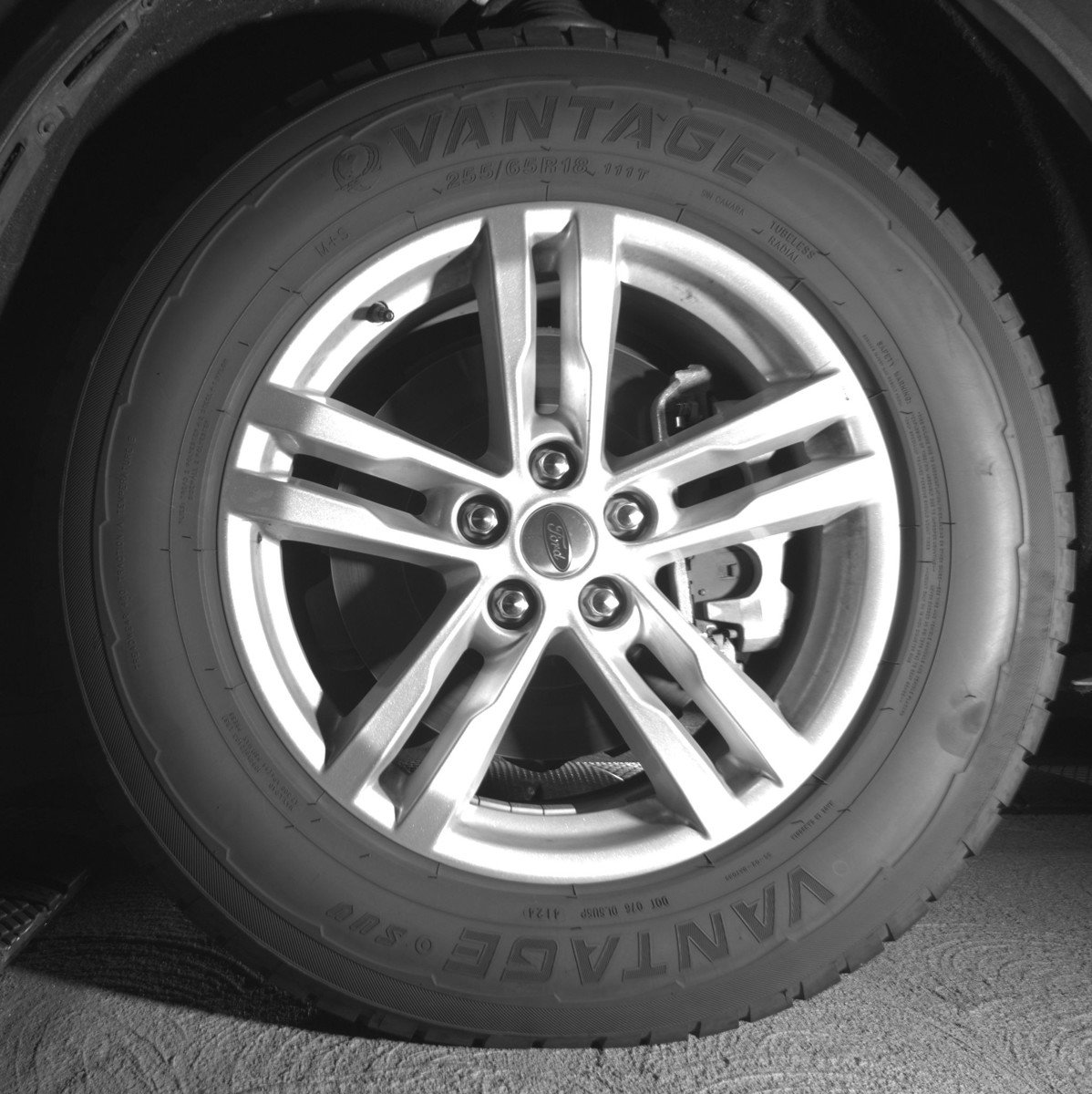 Used 2024 Ford Explorer XLT w/ Equipment Group 202A image 12