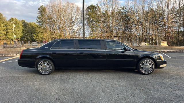 Used 2006 Cadillac DTS image 2