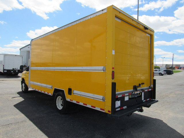 Used 2021 Ford E-350 and Econoline 350 Super Duty RWD image 5