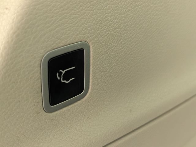 Used 2022 Chrysler Pacifica Touring-L FWD image 29