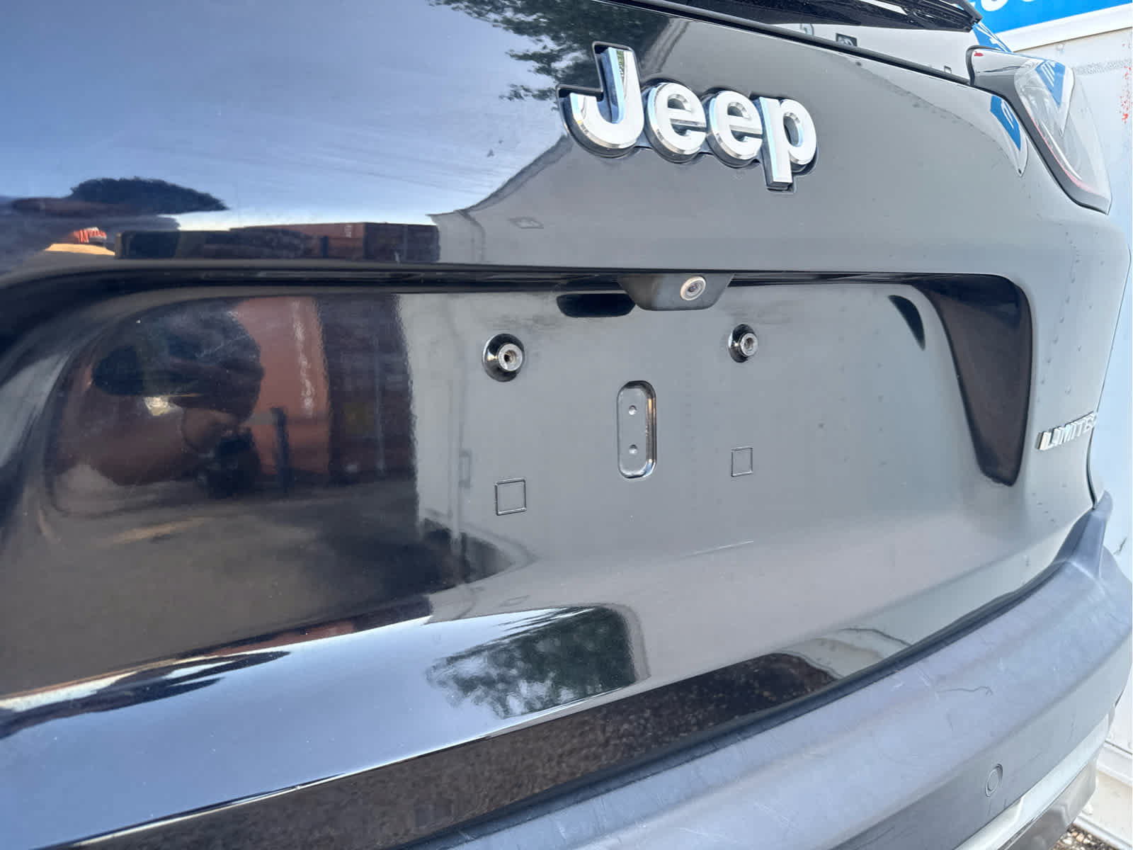 Used 2019 Jeep Cherokee Limited FWD image 18