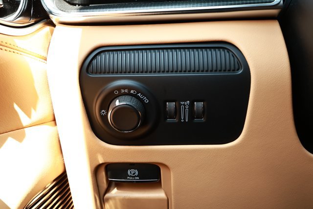 New 2026 Jeep Grand Wagoneer L Summit AWD/4WD image 16