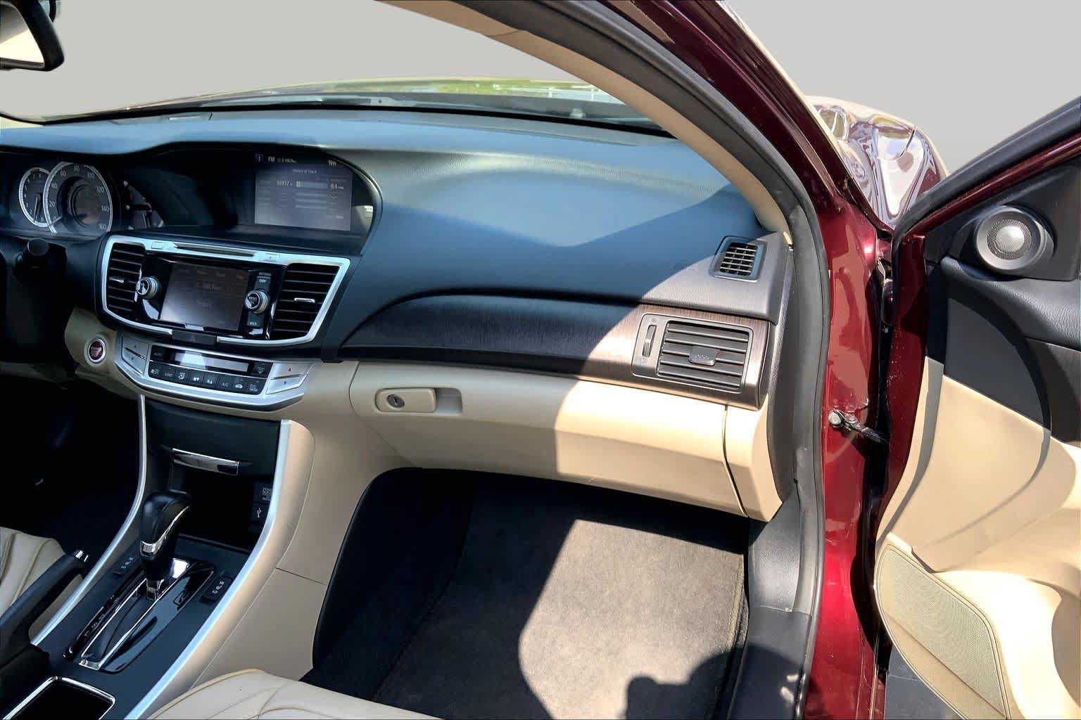 Used 2015 Honda Accord EX-L image 17
