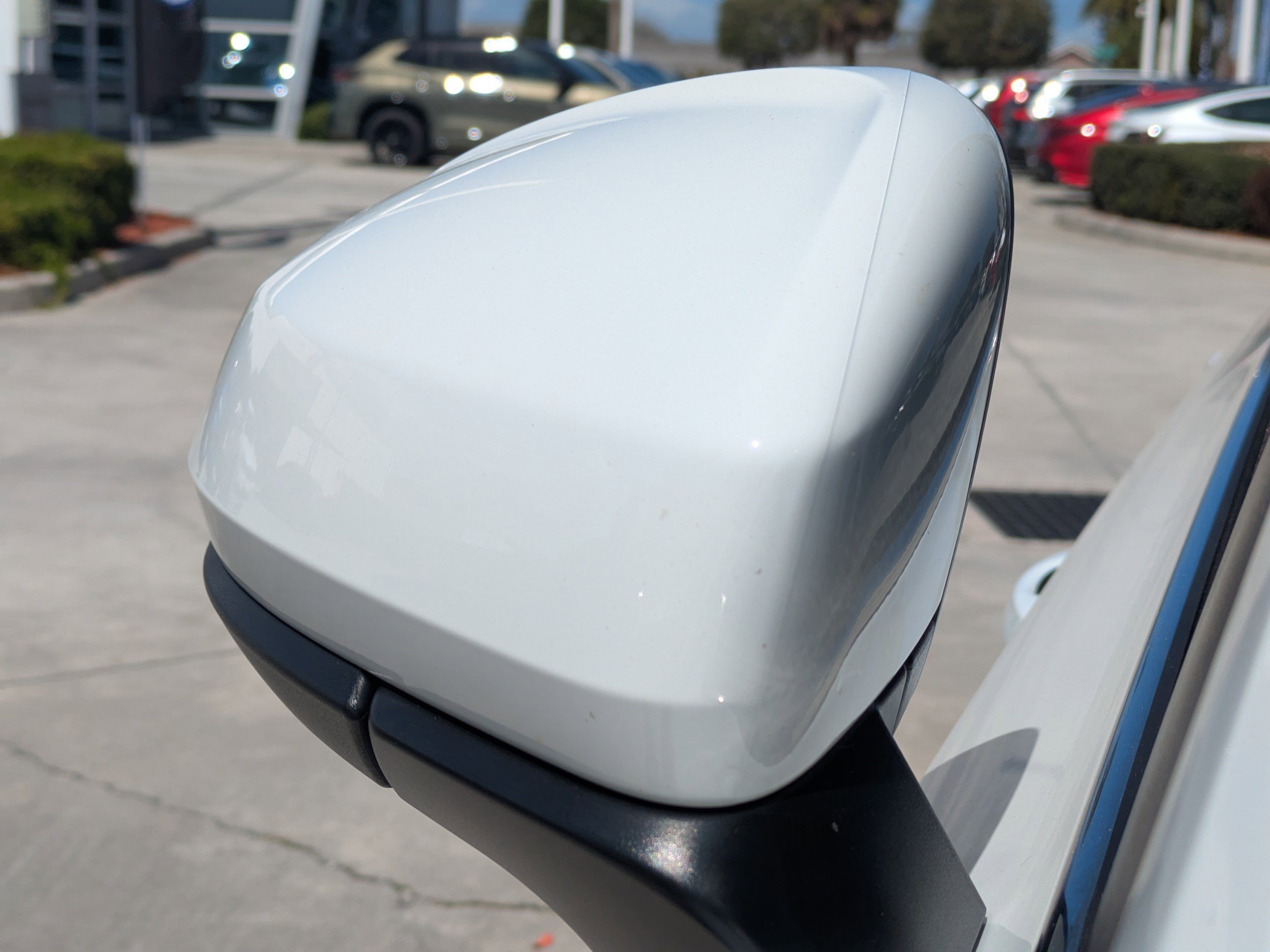 Certified 2025 Volkswagen Taos SE image 12