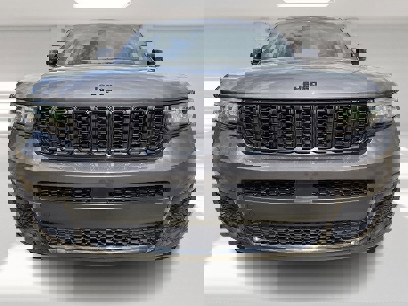 Certified 2023 Jeep Grand Cherokee L Laredo image 8