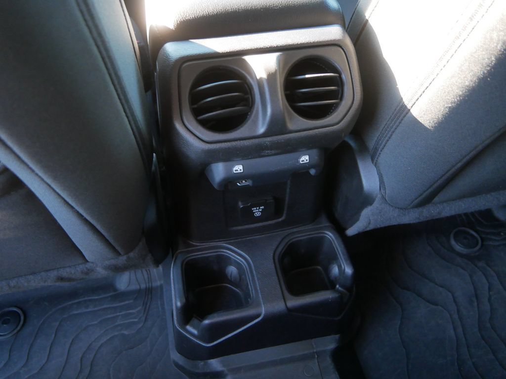Used 2021 Jeep Gladiator Sport AWD/4WD image 18