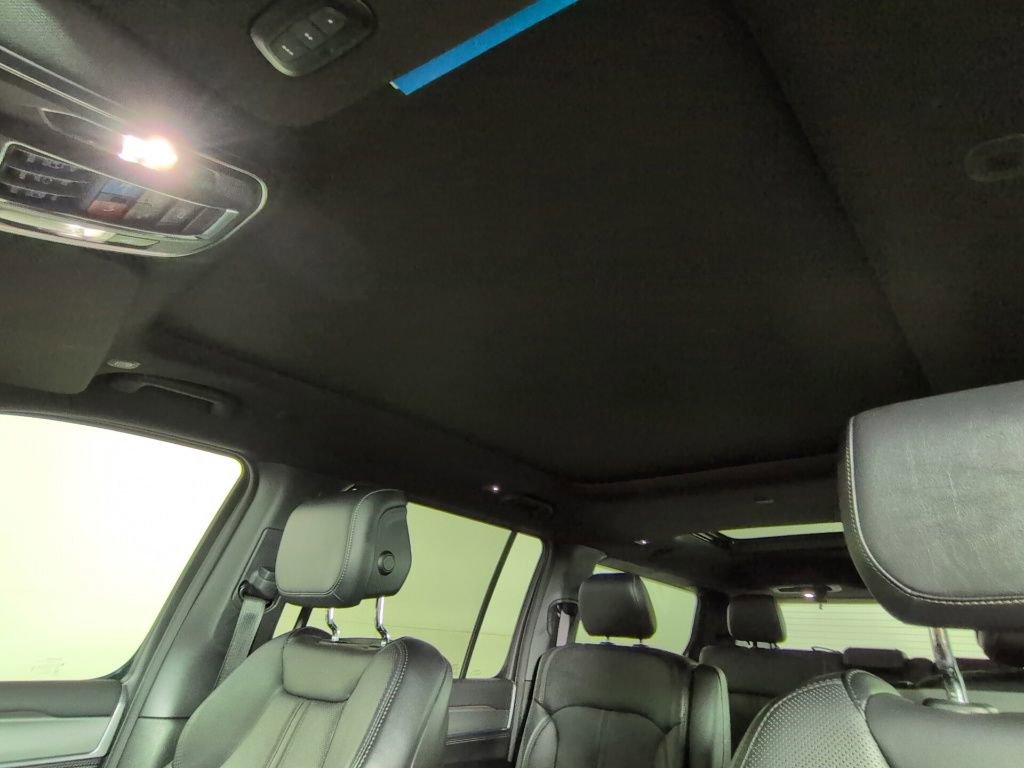 Certified 2024 Jeep Wagoneer Series II AWD/4WD image 23