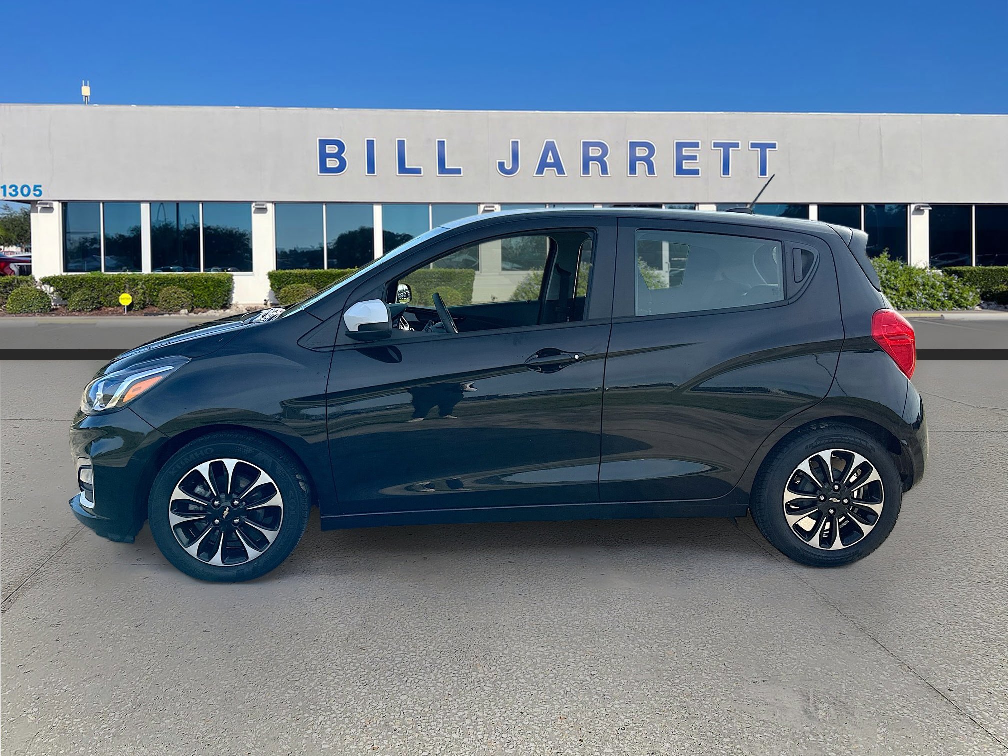 Used 2022 Chevrolet Spark LT w/ Spark Special Edition image 4