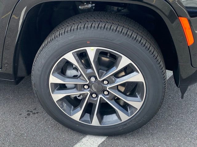 New 2025 Jeep Grand Cherokee Overland w/ Adv Protech Group III image 11
