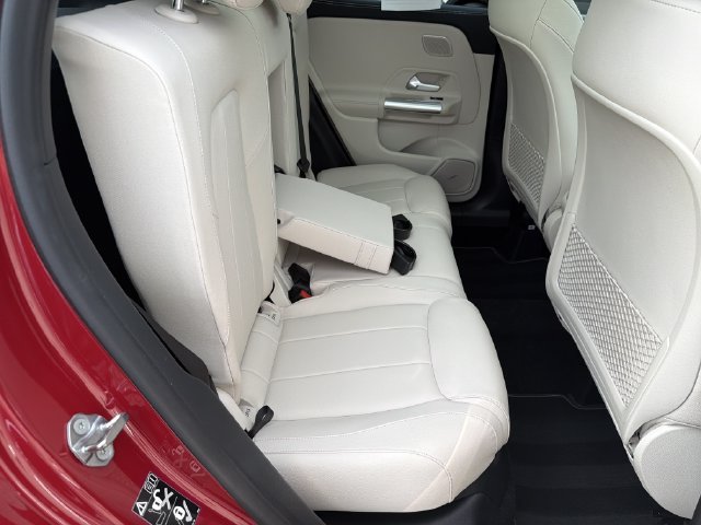 Used 2023 Mercedes-Benz GLA 250 image 17