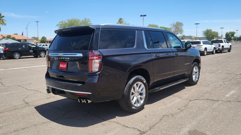 Used 2023 Chevrolet Suburban Premier AWD/4WD image 10
