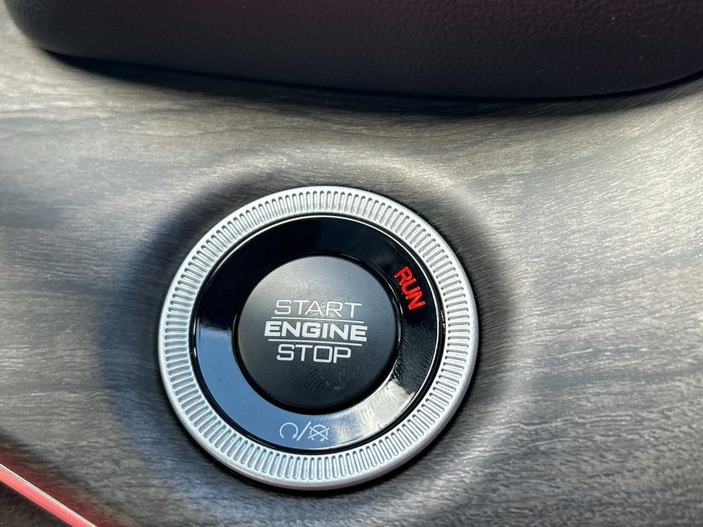 New 2025 Jeep Grand Cherokee Limited image 14