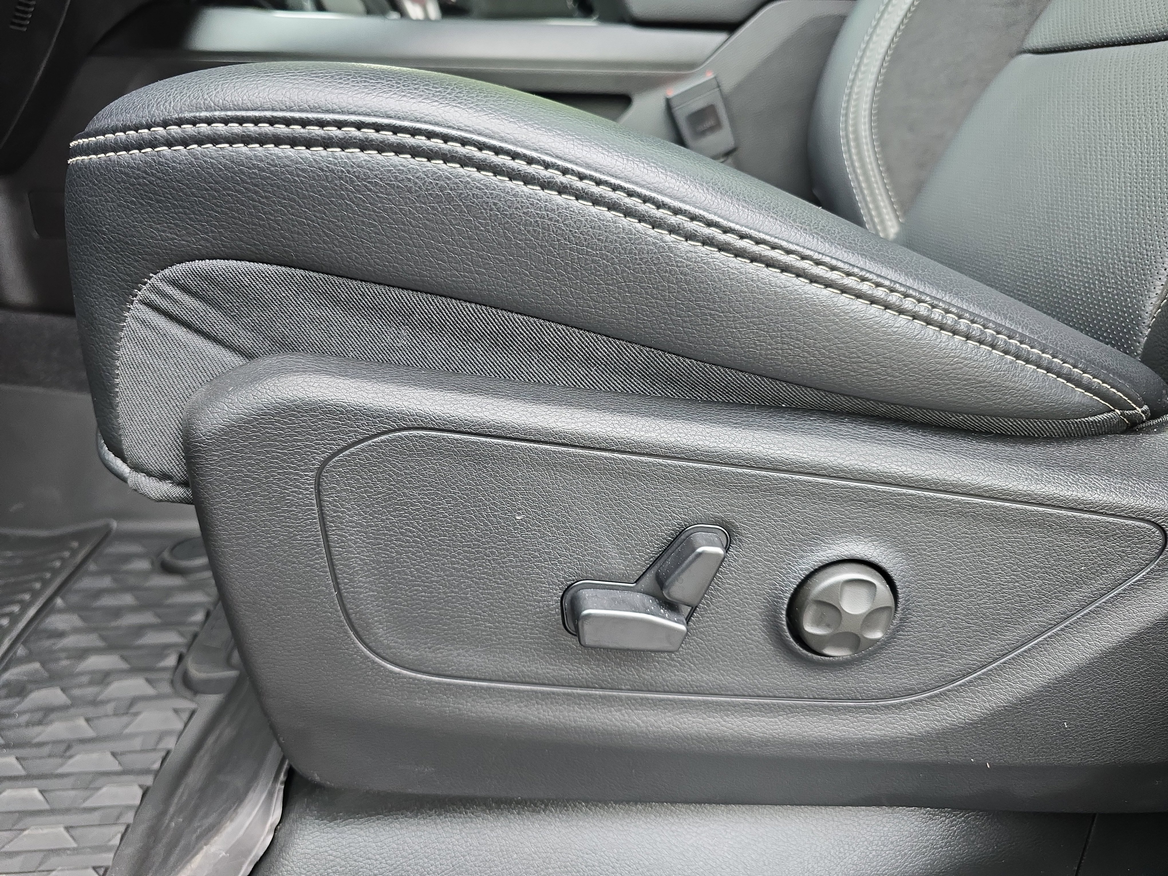 Used 2026 RAM 1500 Rebel w/ Advanced Safety Group II image 28