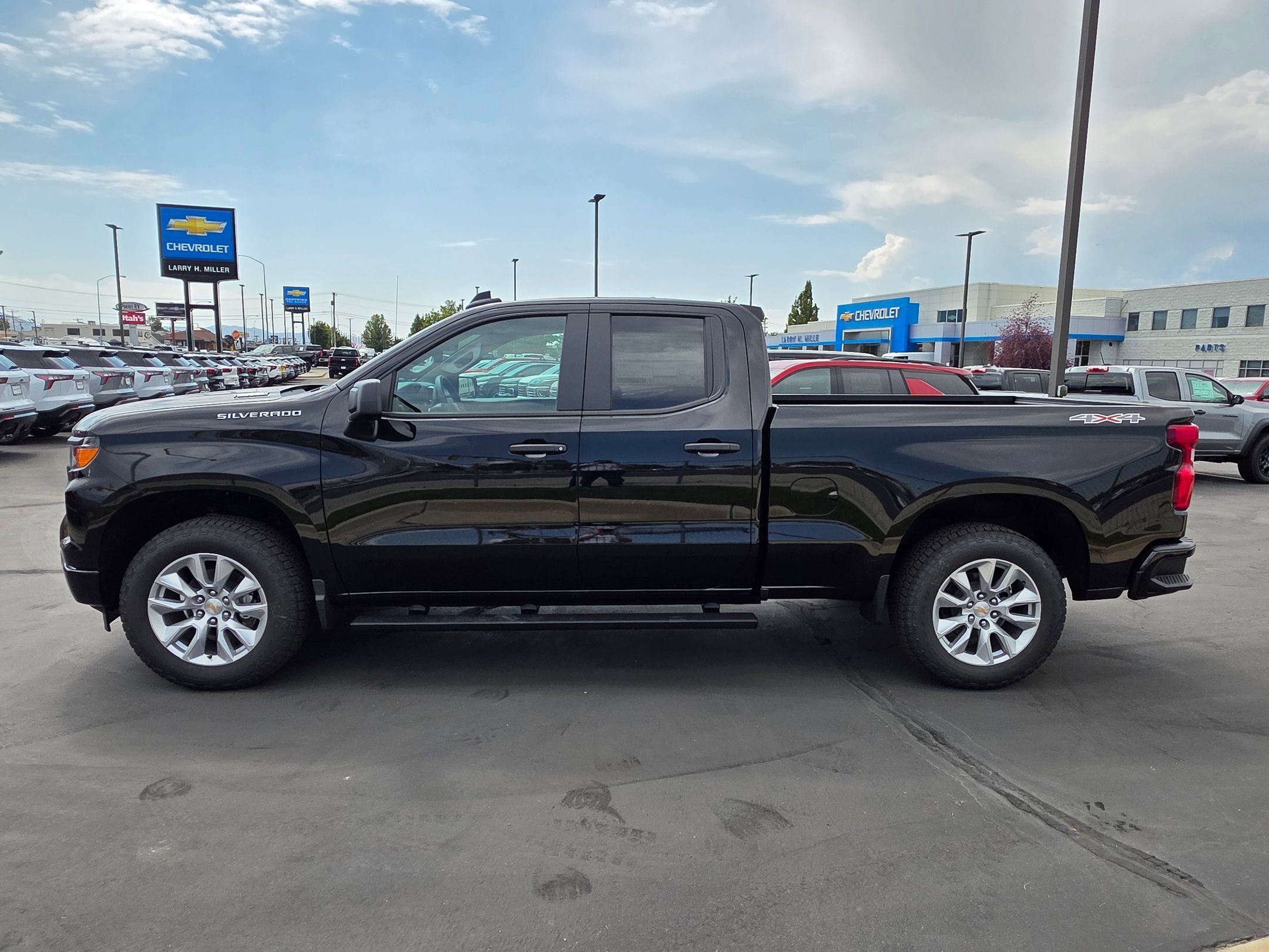 New 2026 Chevrolet Silverado 1500 Custom video 2