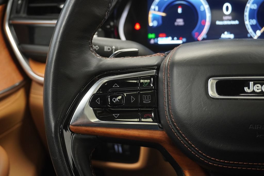 Used 2024 Jeep Grand Cherokee L Summit AWD/4WD image 39