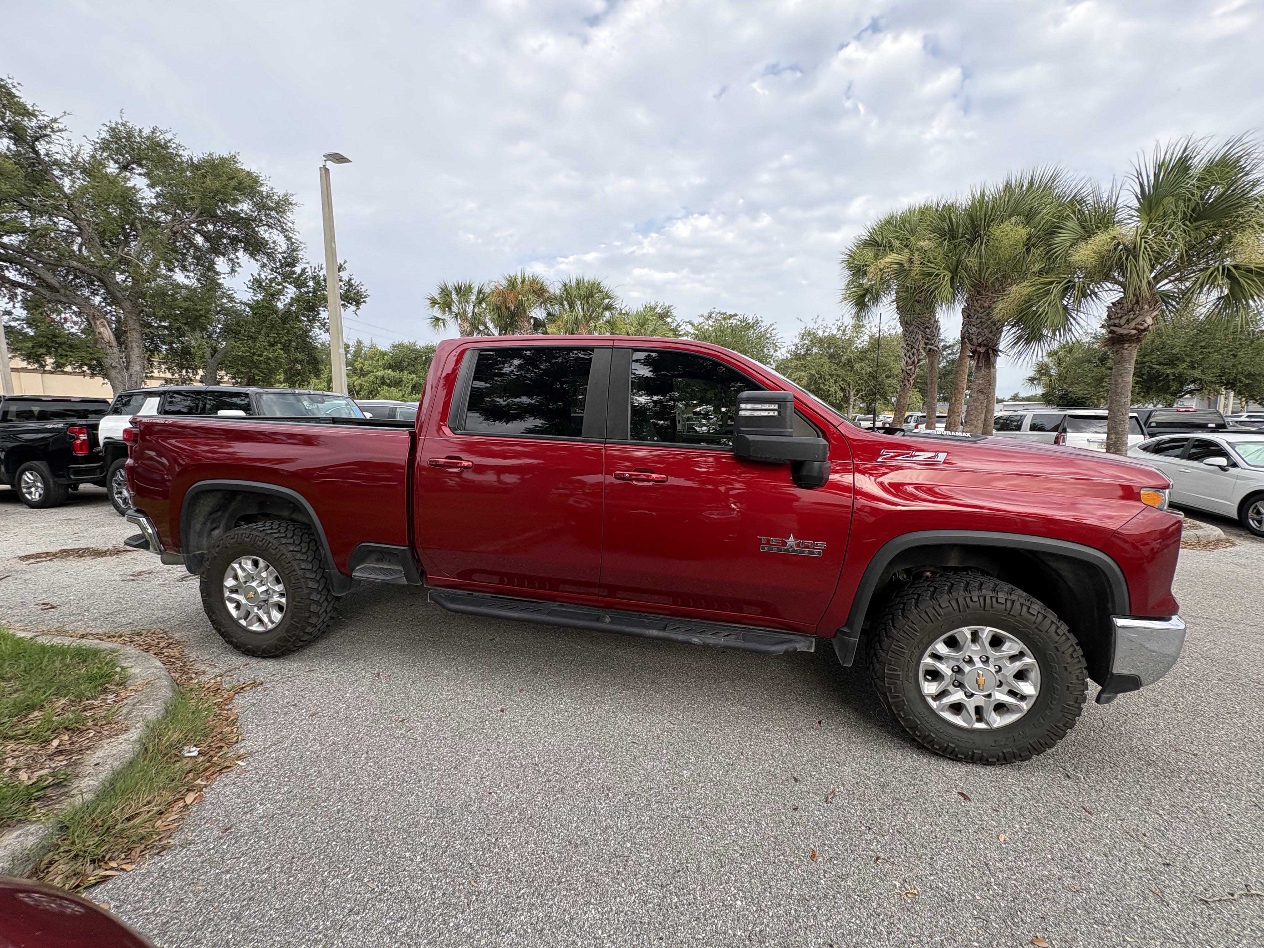 Used 2024 Chevrolet Silverado 2500 LT w/ Texas Edition AWD/4WD image 8