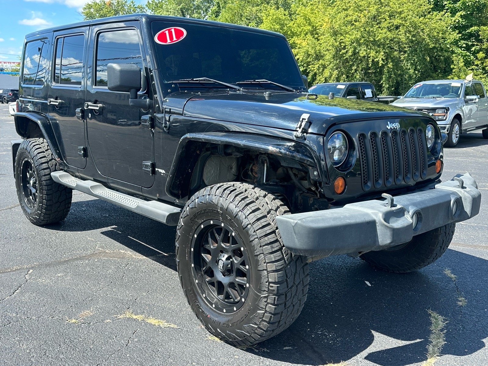 Used 2011 Jeep Wrangler Unlimited Sahara w/ Dual Top Group AWD/4WD video 1
