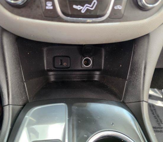 Used 2018 Chevrolet Equinox LS FWD image 19