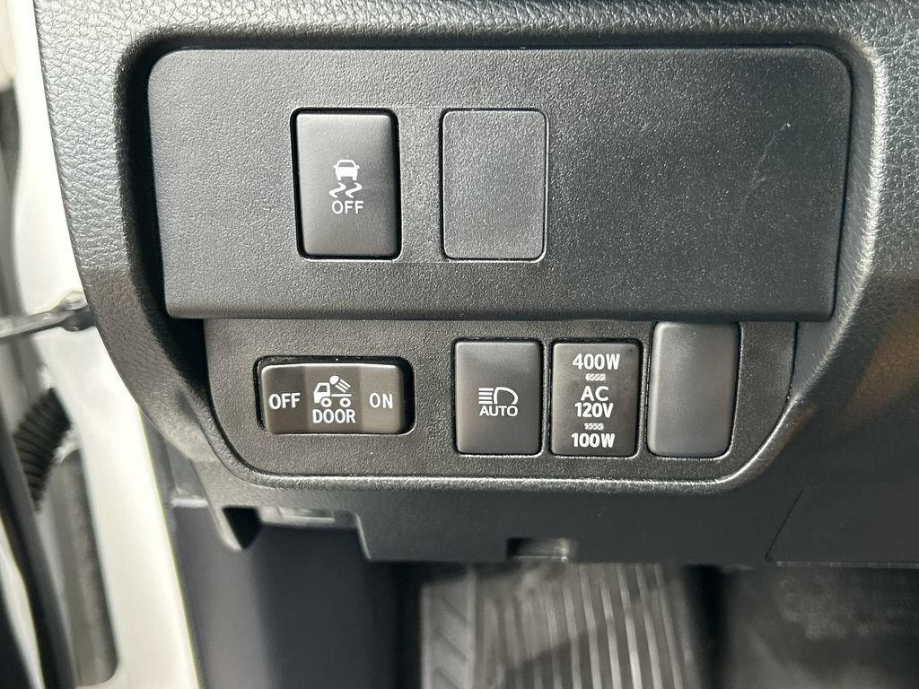 Used 2023 Toyota Tacoma TRD Off-Road AWD/4WD image 18