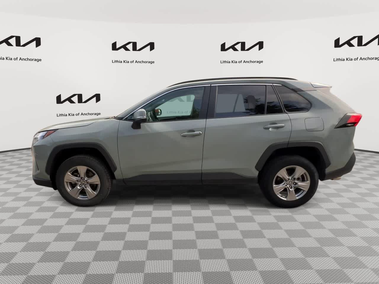 Used 2023 Toyota RAV4 XLE FWD image 7
