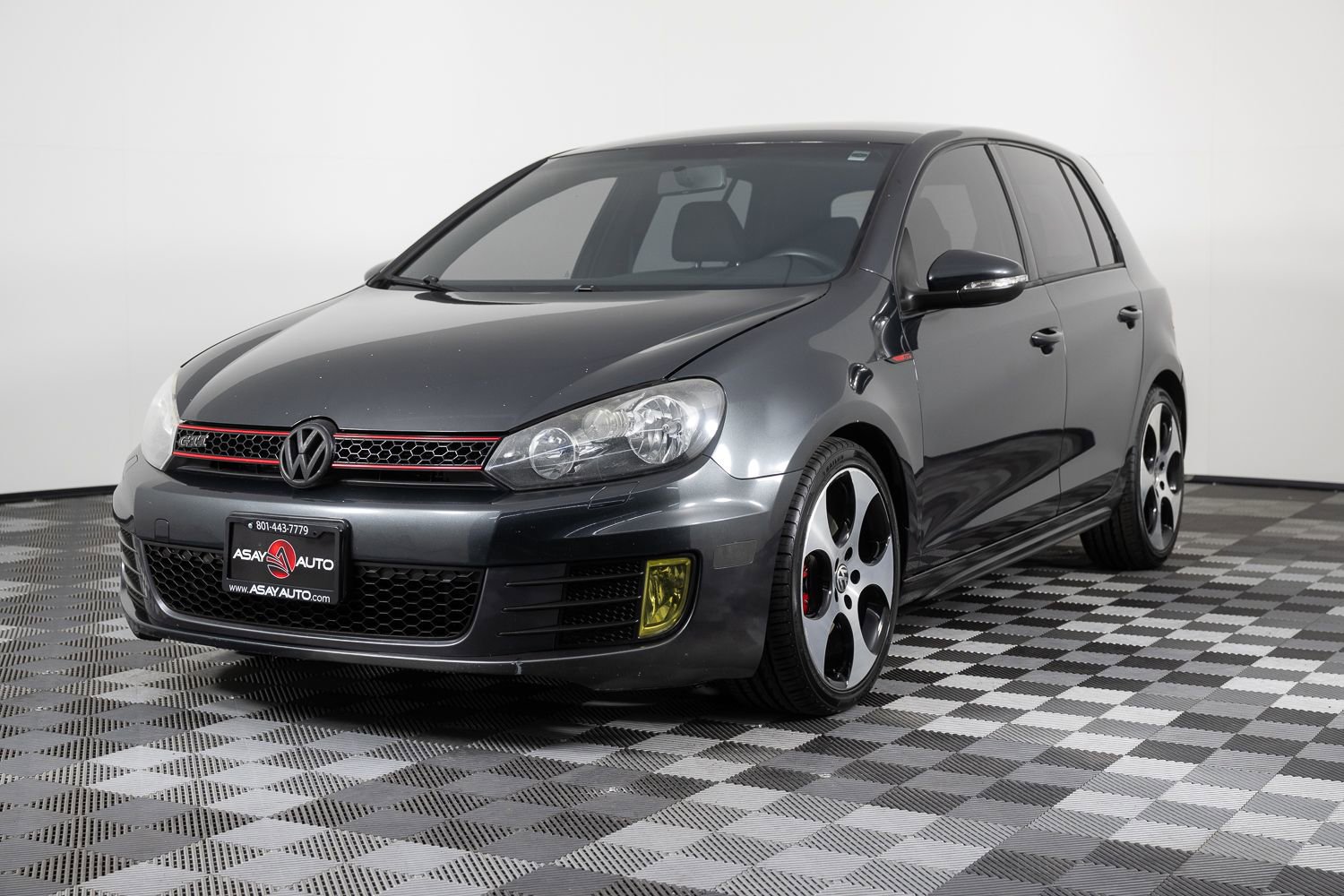 Used 2013 Volkswagen Golf 4-Door image 2