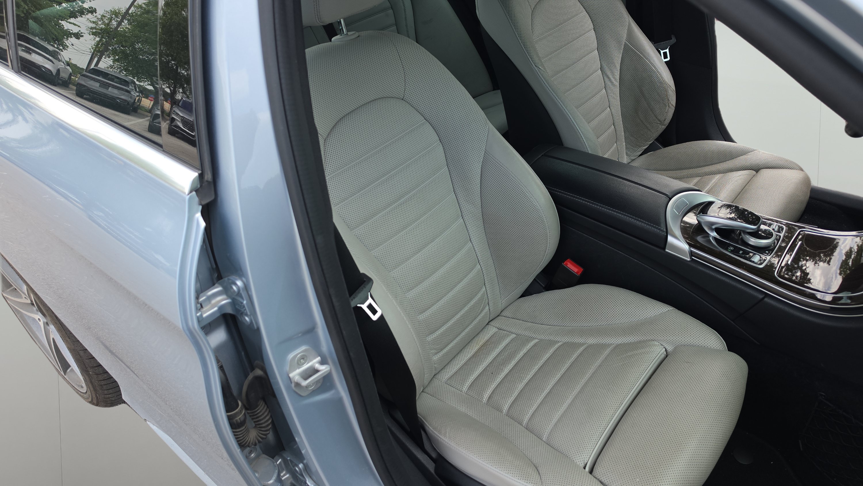 Used 2015 Mercedes-Benz C 400 4MATIC image 24