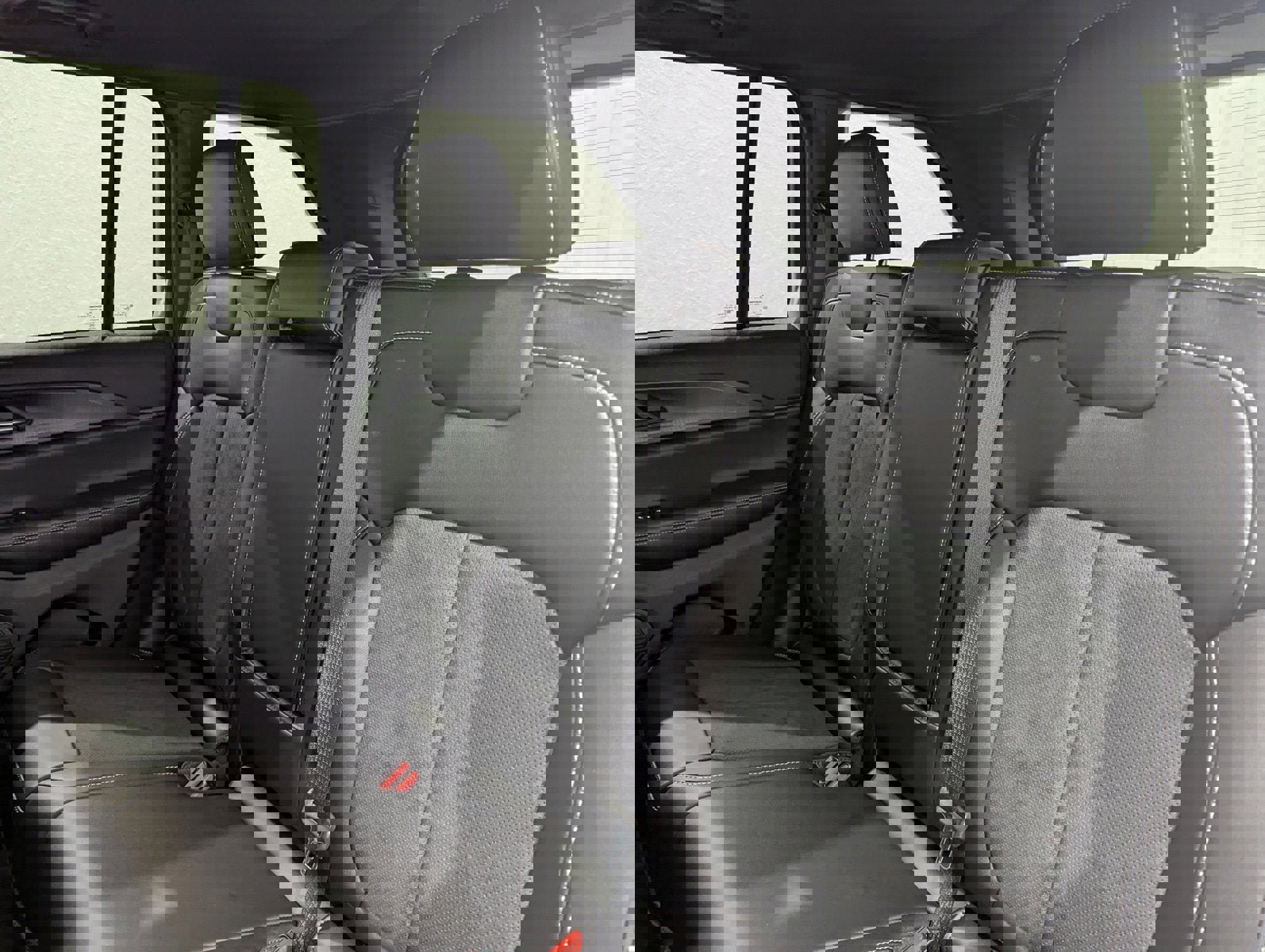 New 2024 Jeep Grand Cherokee Altitude image 17