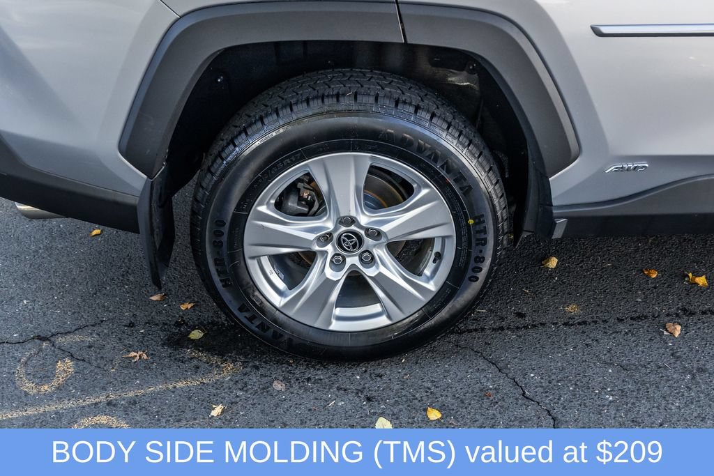 Used 2021 Toyota RAV4 XLE w/ XLE Grade Weather Package AWD/4WD image 7