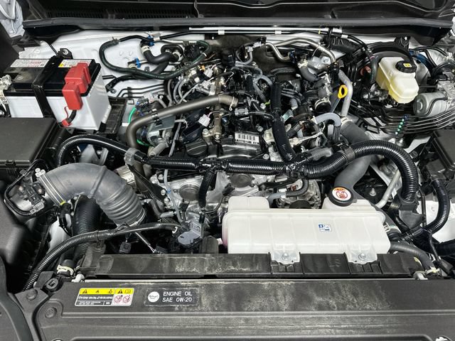 Used 2025 Toyota 4Runner SR5 AWD/4WD image 22