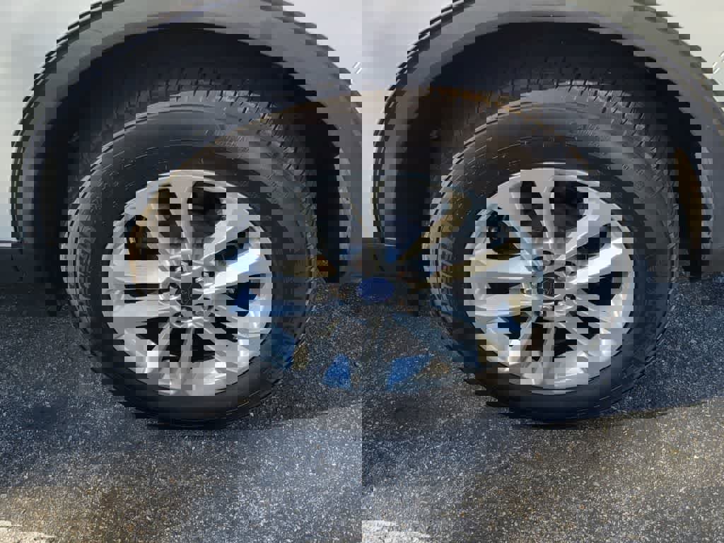 Used 2022 Ford Escape SE image 3