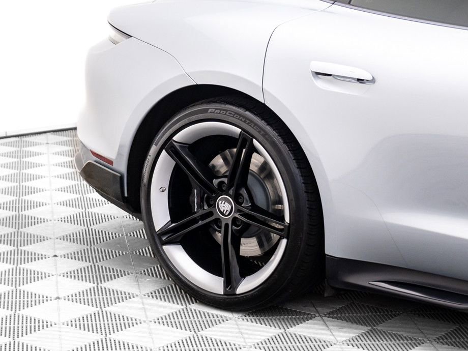 Used 2021 Porsche Taycan Turbo image 35