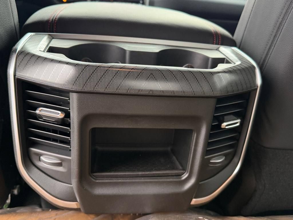 New 2026 RAM 2500 Big Horn AWD/4WD image 40