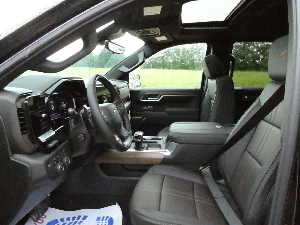 New 2026 Chevrolet Silverado 1500 High Country w/ Midnight Edition AWD/4WD image 20