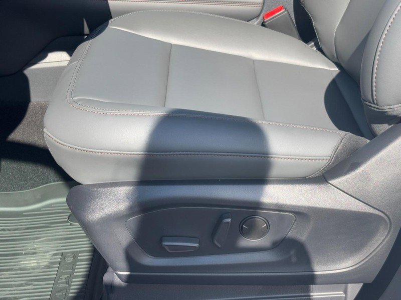 New 2025 Ford Explorer Active image 22