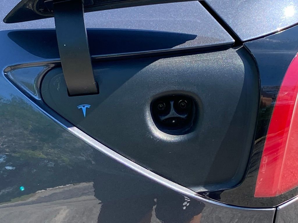 Used 2019 Tesla Model 3 Long Range image 17