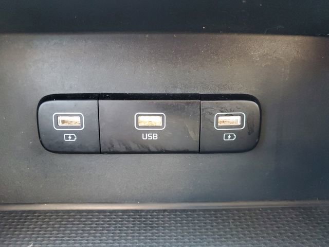 Used 2022 Kia Carnival LX w/ Paint Protection Package image 29