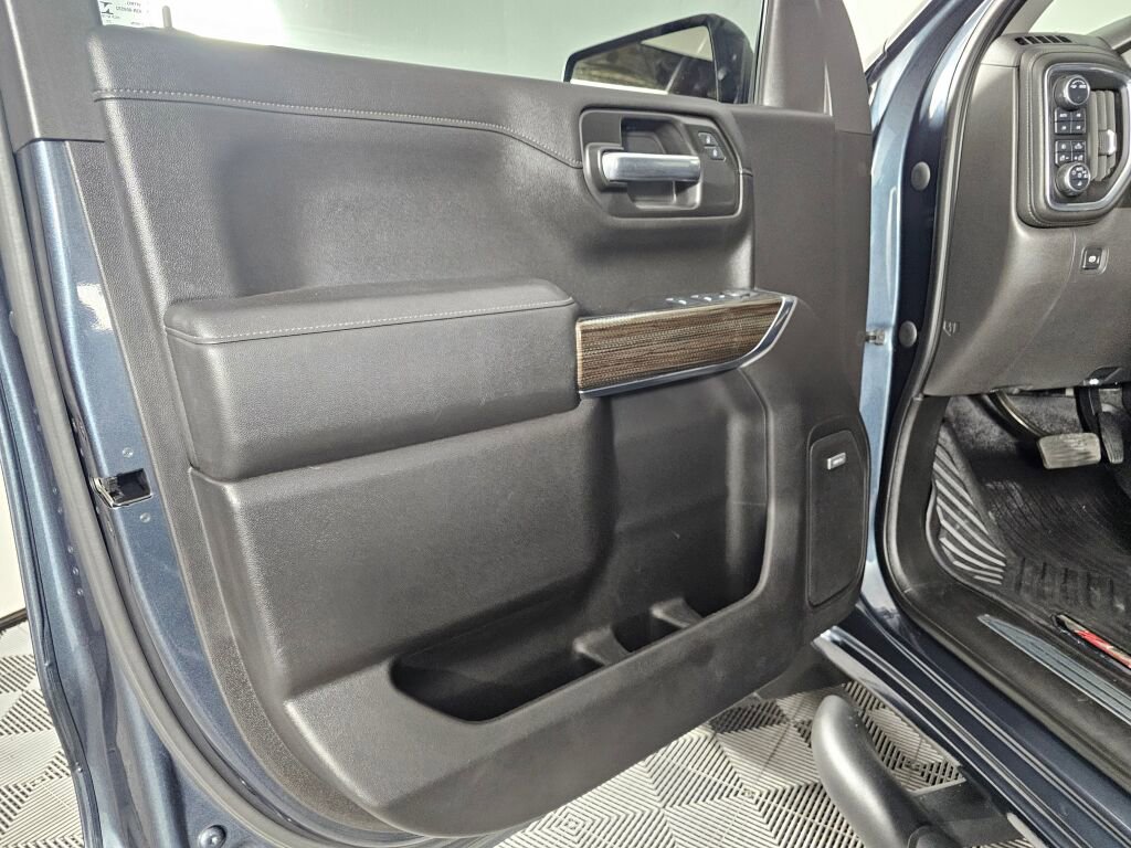 Used 2021 Chevrolet Silverado 1500 LT Trail Boss w/ Convenience Package II AWD/4WD image 19