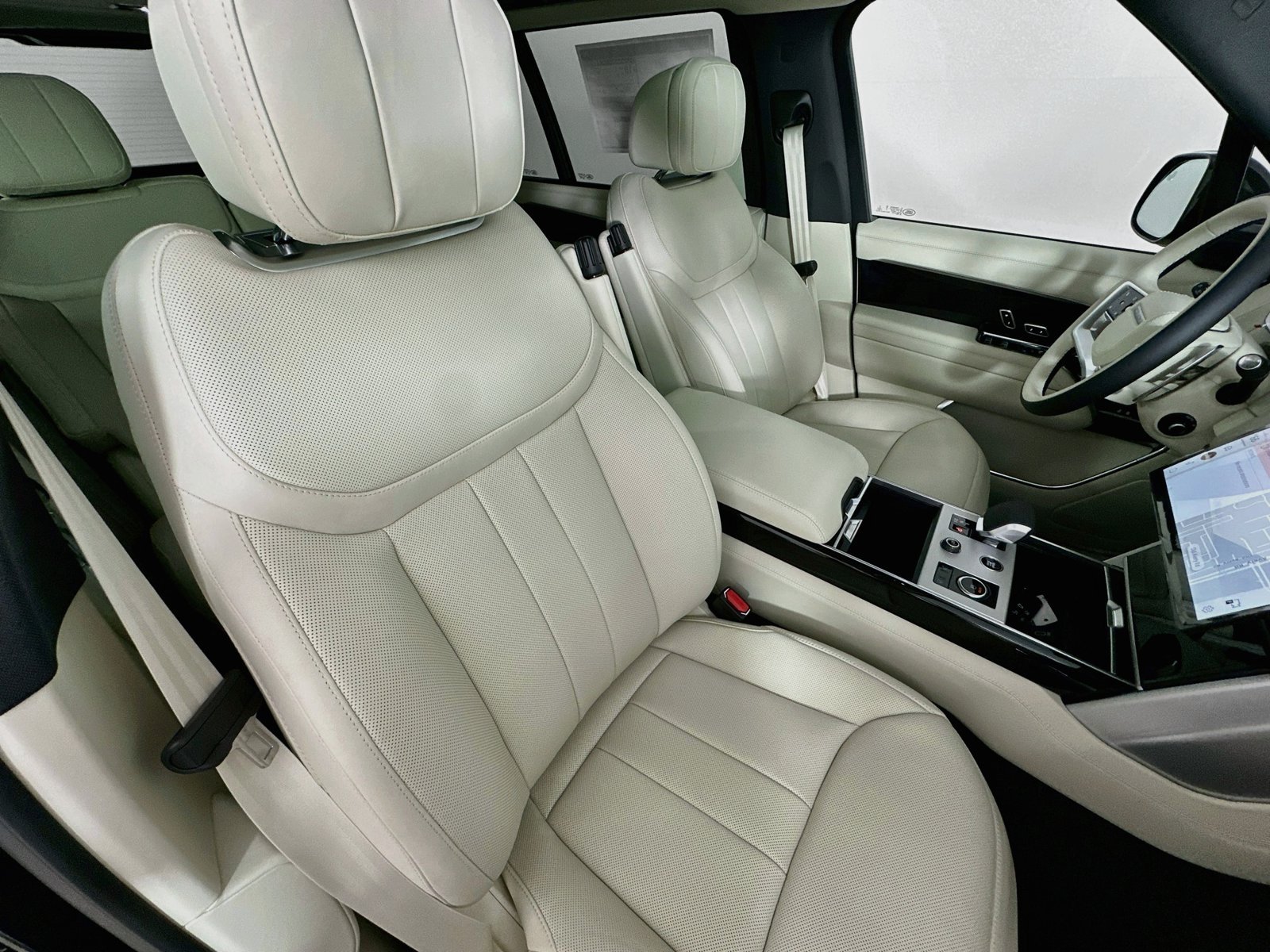 New 2027 Land Rover Range Rover Long Wheelbase SE AWD/4WD image 46