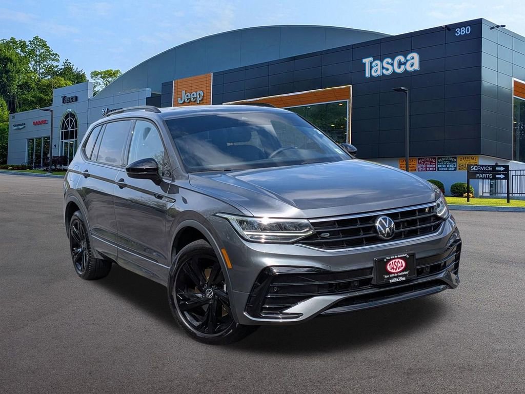 Used 2024 Volkswagen Tiguan SE R-Line AWD/4WD image 1