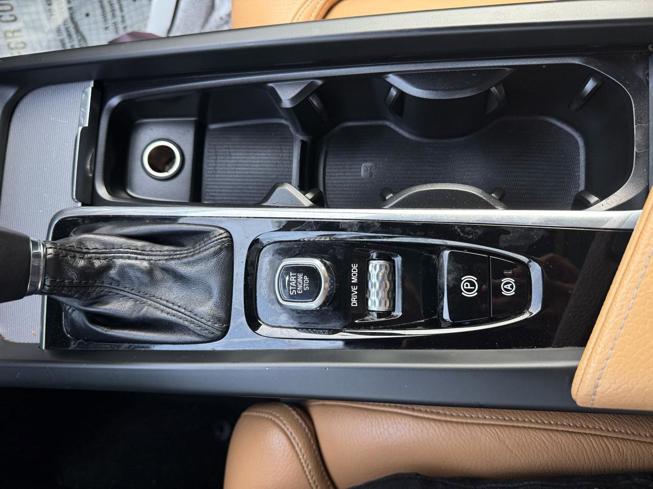 Used 2018 Volvo XC60 T6 Inscription w/ Vision Package image 17