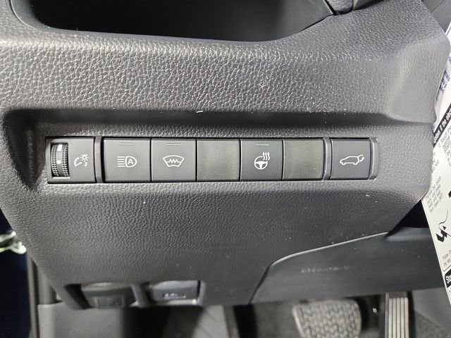 New 2025 Toyota RAV4 XLE image 30