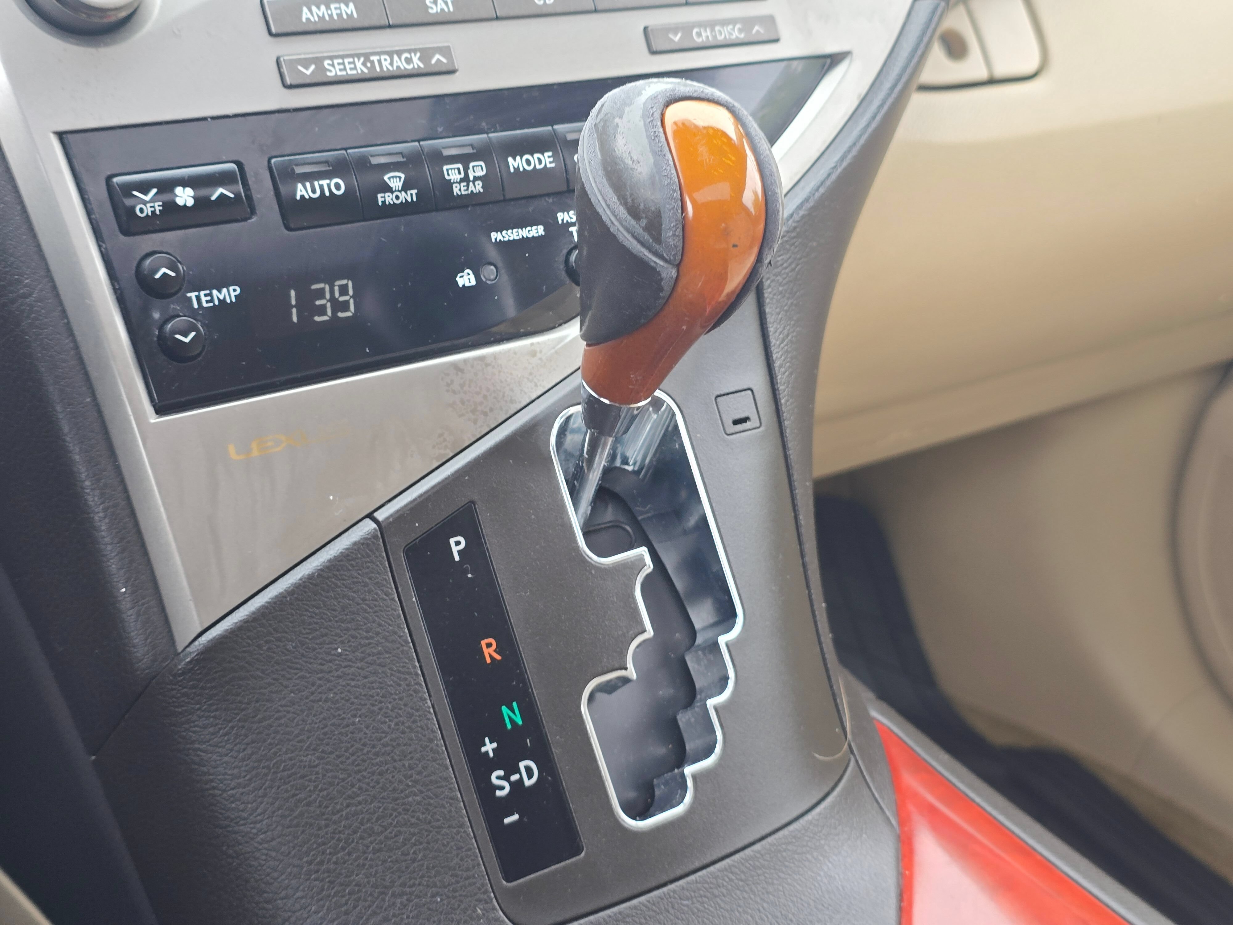 Used 2010 Lexus RX 450h AWD image 28