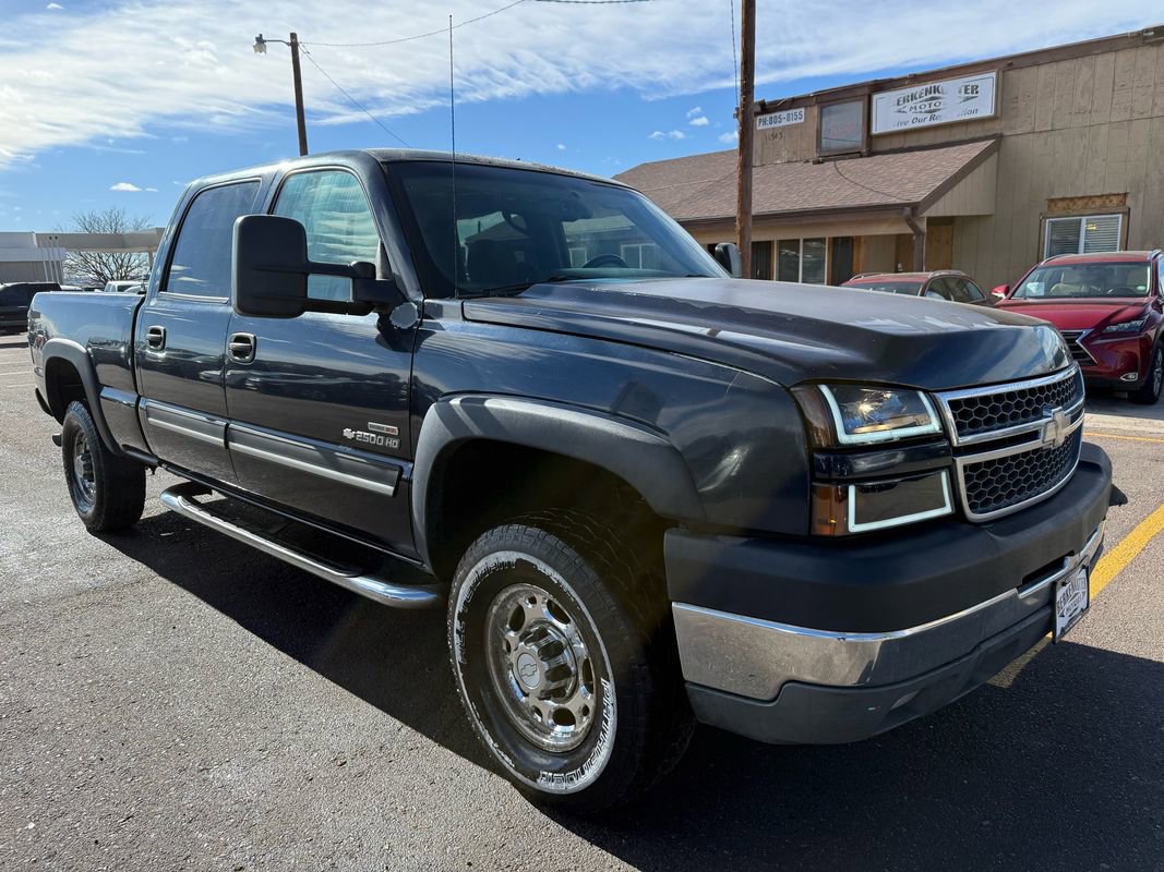 Used 2005 Chevrolet Silverado 2500 LS w/ Heavy-Duty Power Package image 1